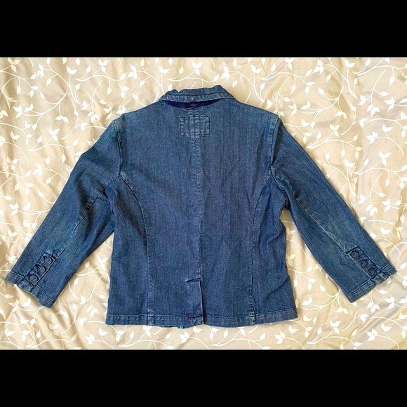 American Eagle Outfitters denim jacket - Picture 2 of 7